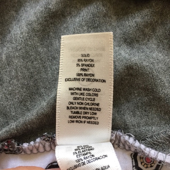 2/$10! Like new Kensie mixed media top - Picture 11 of 12